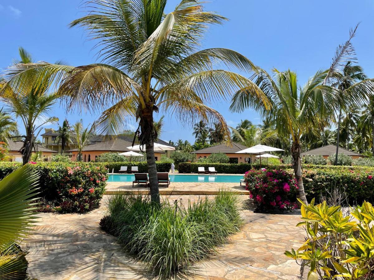 The Sands Beach Resort Bwejuu Bagian luar foto