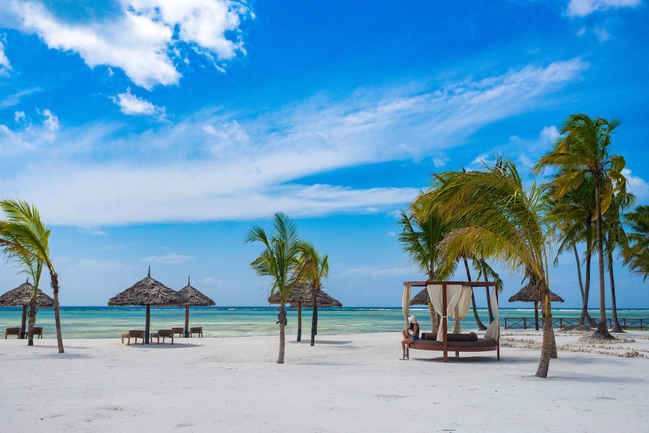 The Sands Beach Resort Bwejuu Bagian luar foto