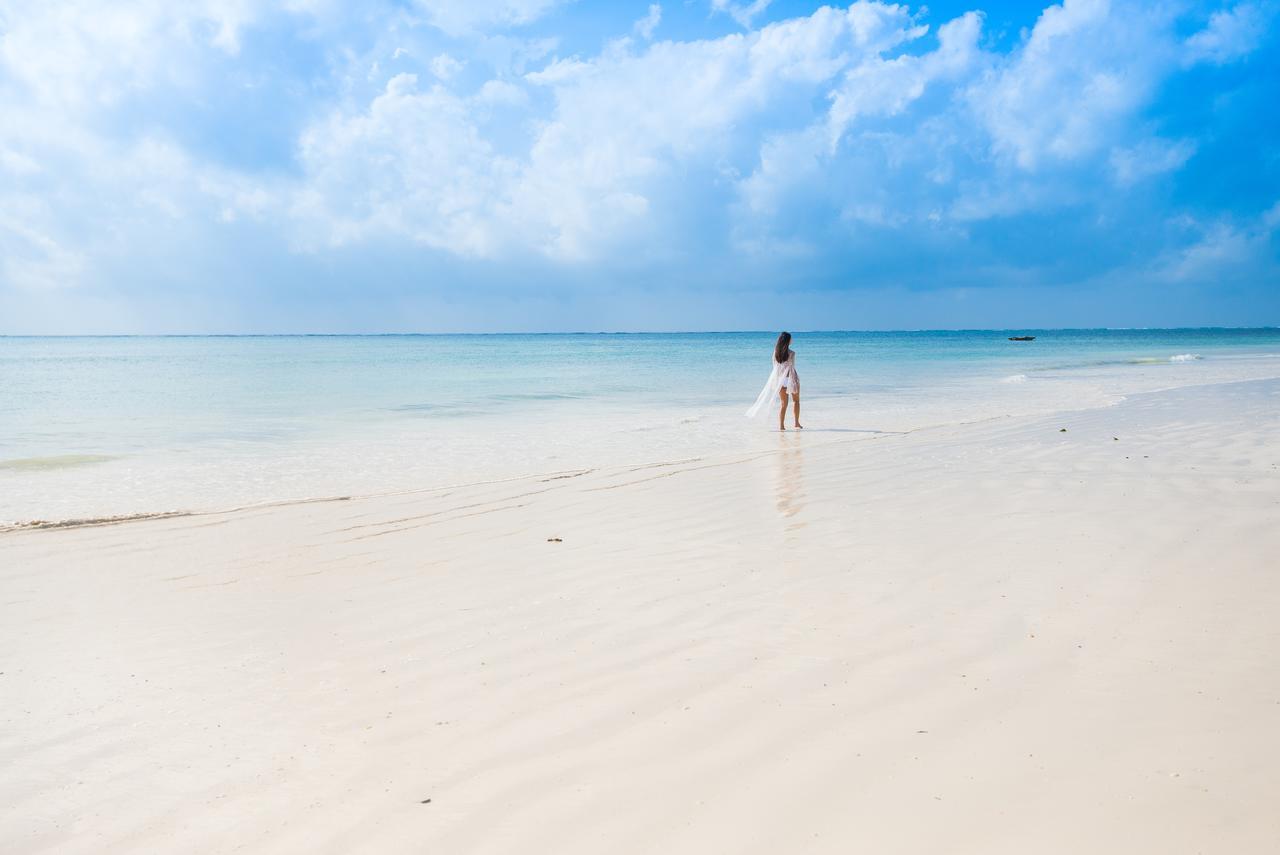 The Sands Beach Resort Bwejuu Bagian luar foto
