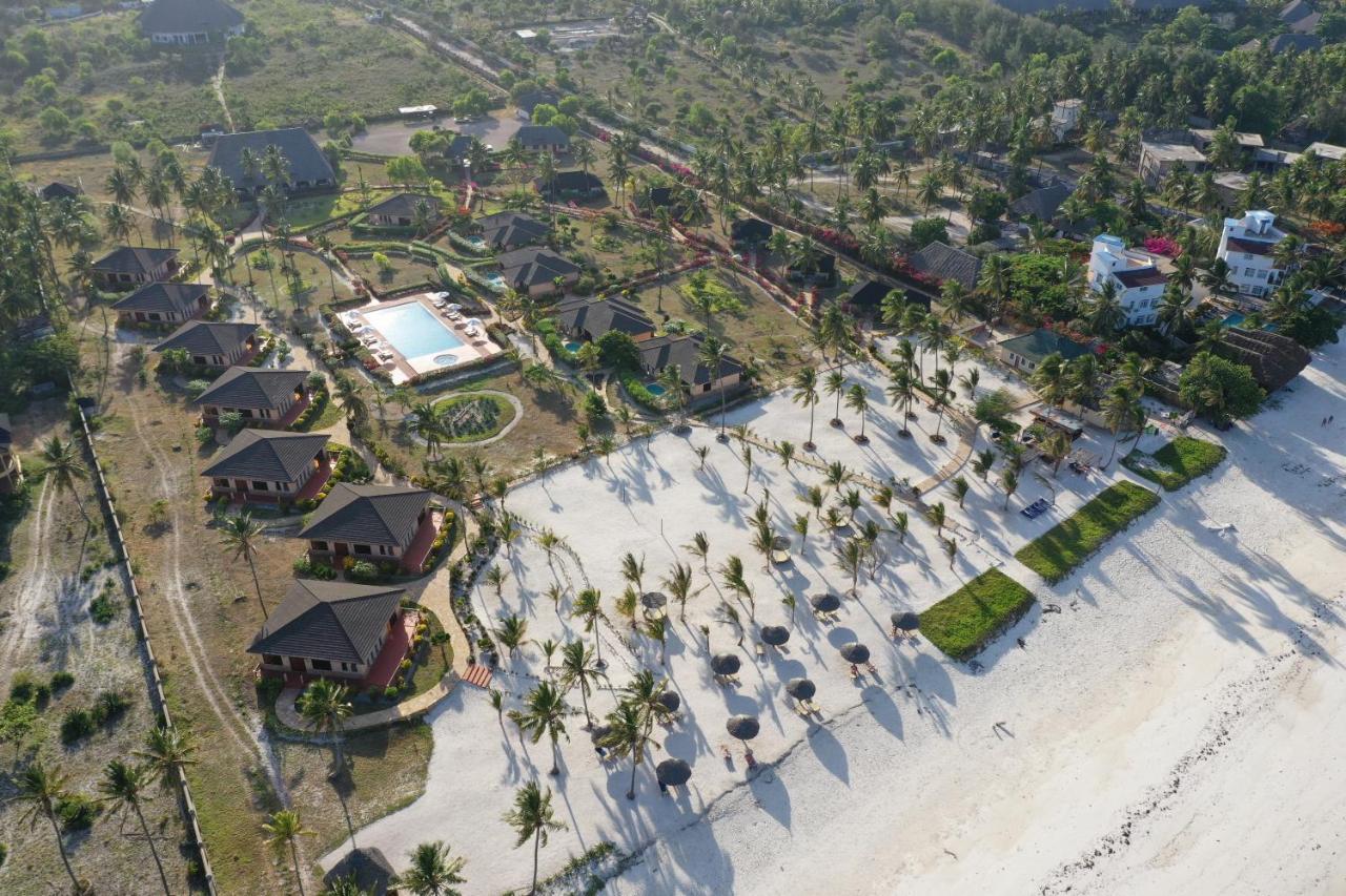 The Sands Beach Resort Bwejuu Bagian luar foto