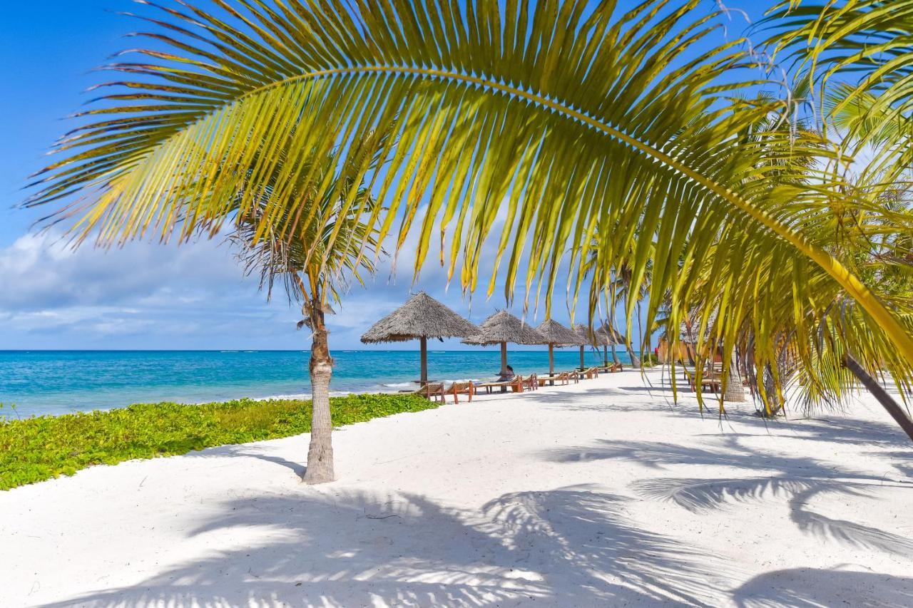 The Sands Beach Resort Bwejuu Bagian luar foto